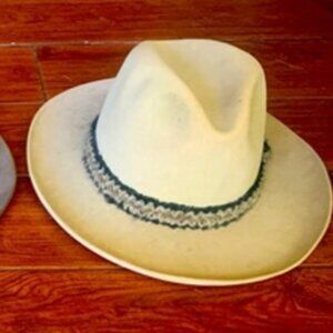 Vintage Cowboy Hat -Reisitol